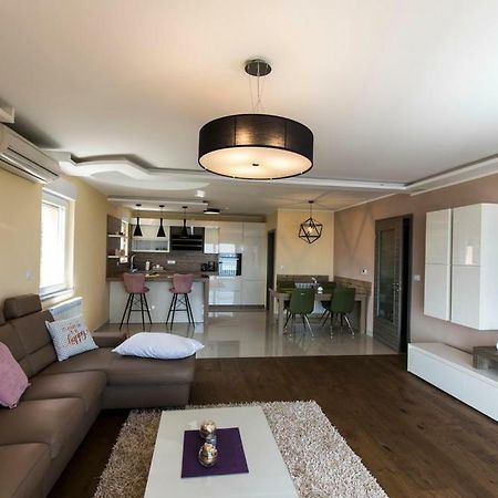 Apartments Sandra With Free Private Parking Fiume Esterno foto
