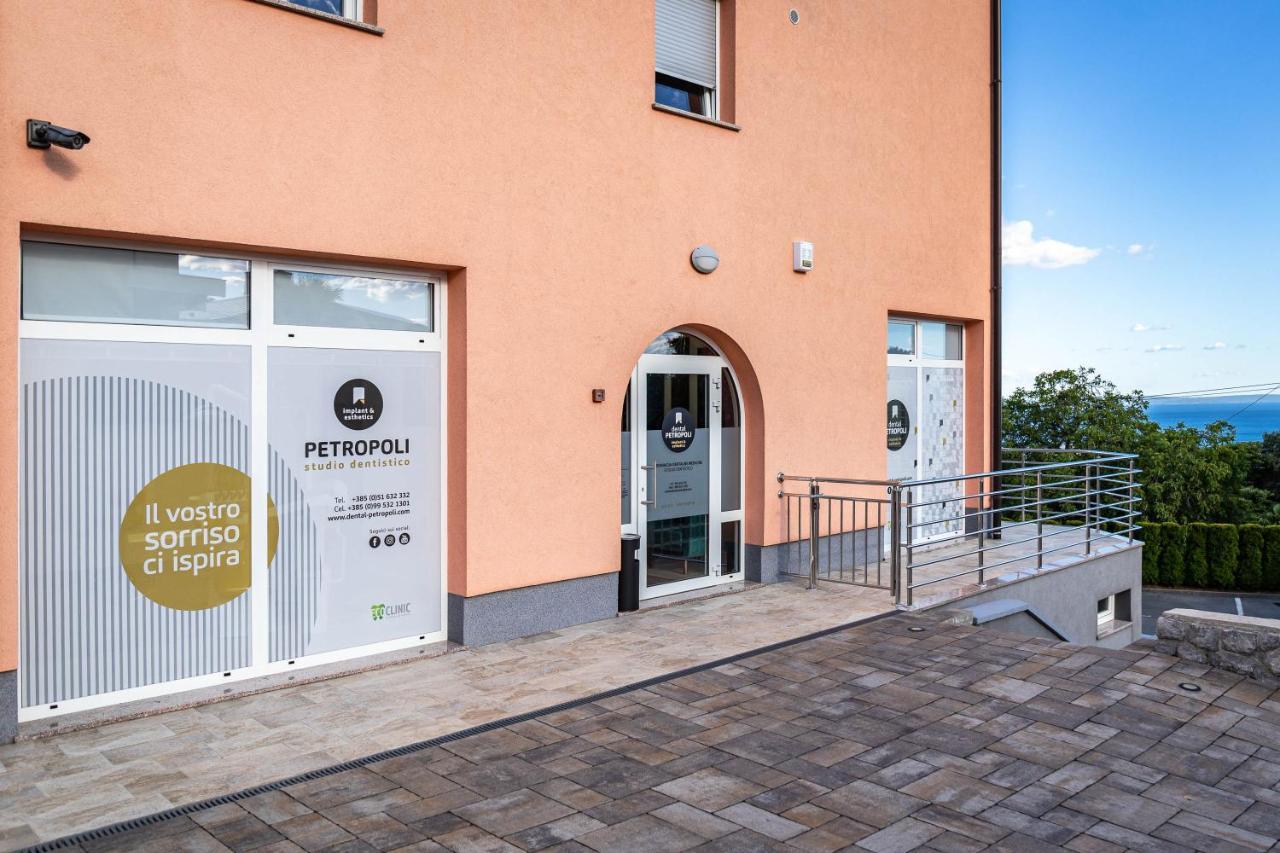Apartments Sandra With Free Private Parking Fiume Esterno foto