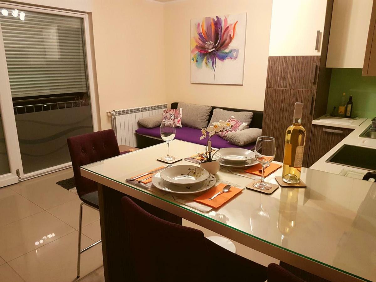Apartments Sandra With Free Private Parking Fiume Esterno foto