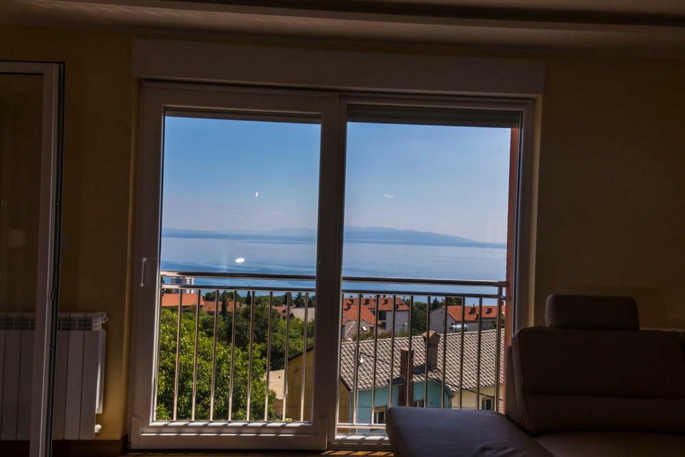 Apartments Sandra With Free Private Parking Fiume Esterno foto
