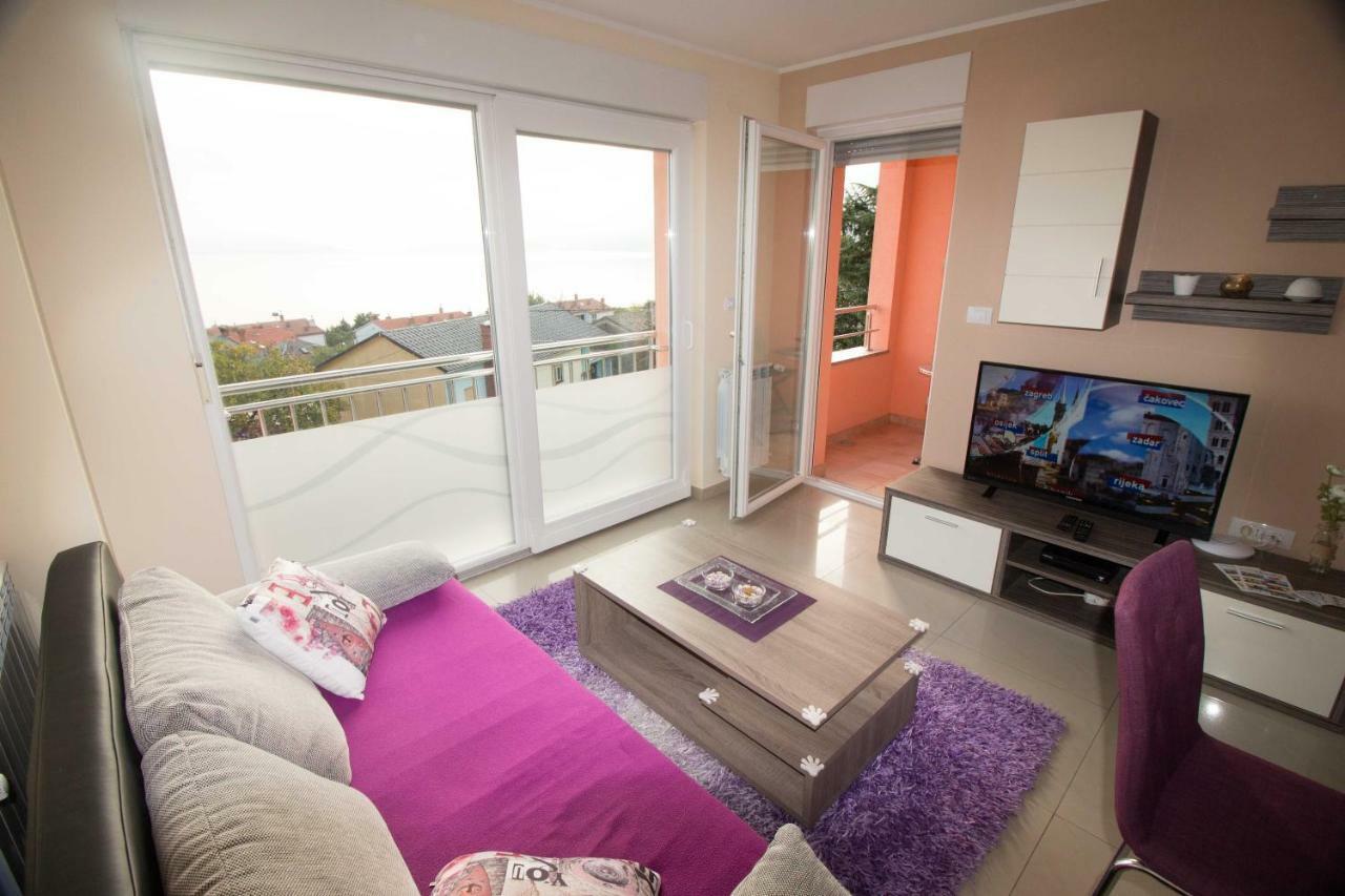 Apartments Sandra With Free Private Parking Fiume Esterno foto