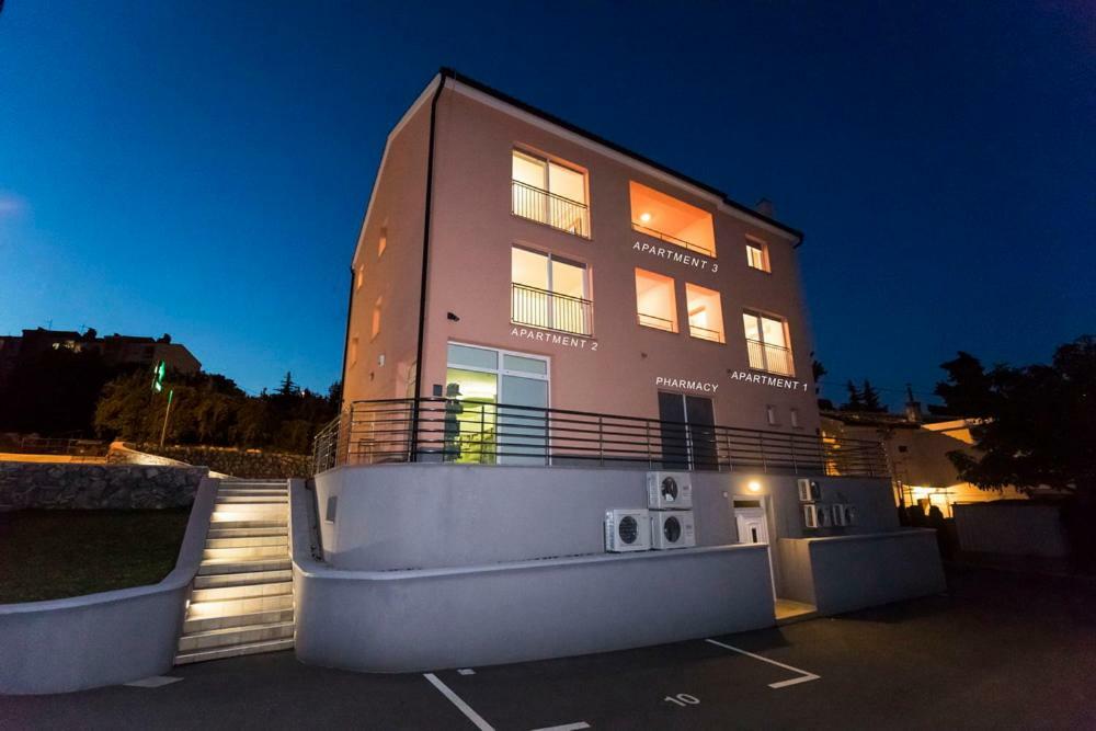 Apartments Sandra With Free Private Parking Fiume Esterno foto