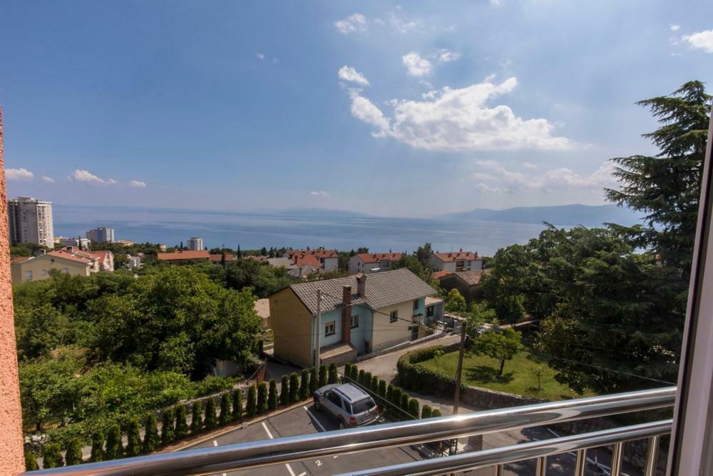 Apartments Sandra With Free Private Parking Fiume Esterno foto