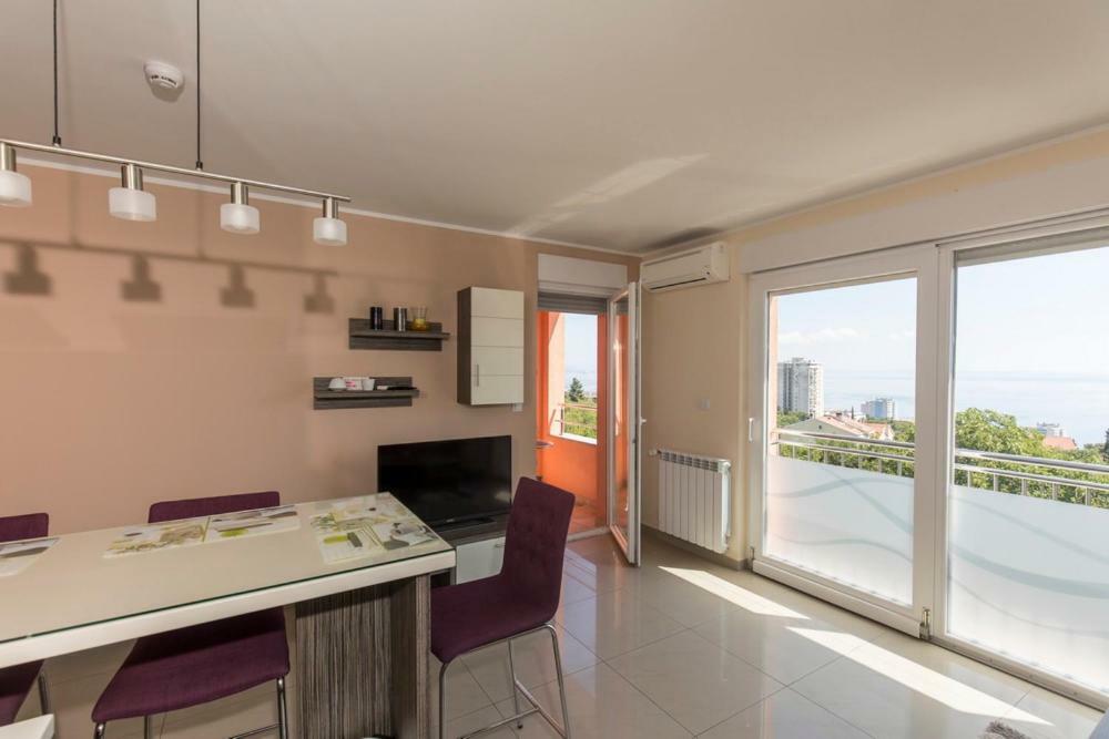Apartments Sandra With Free Private Parking Fiume Esterno foto